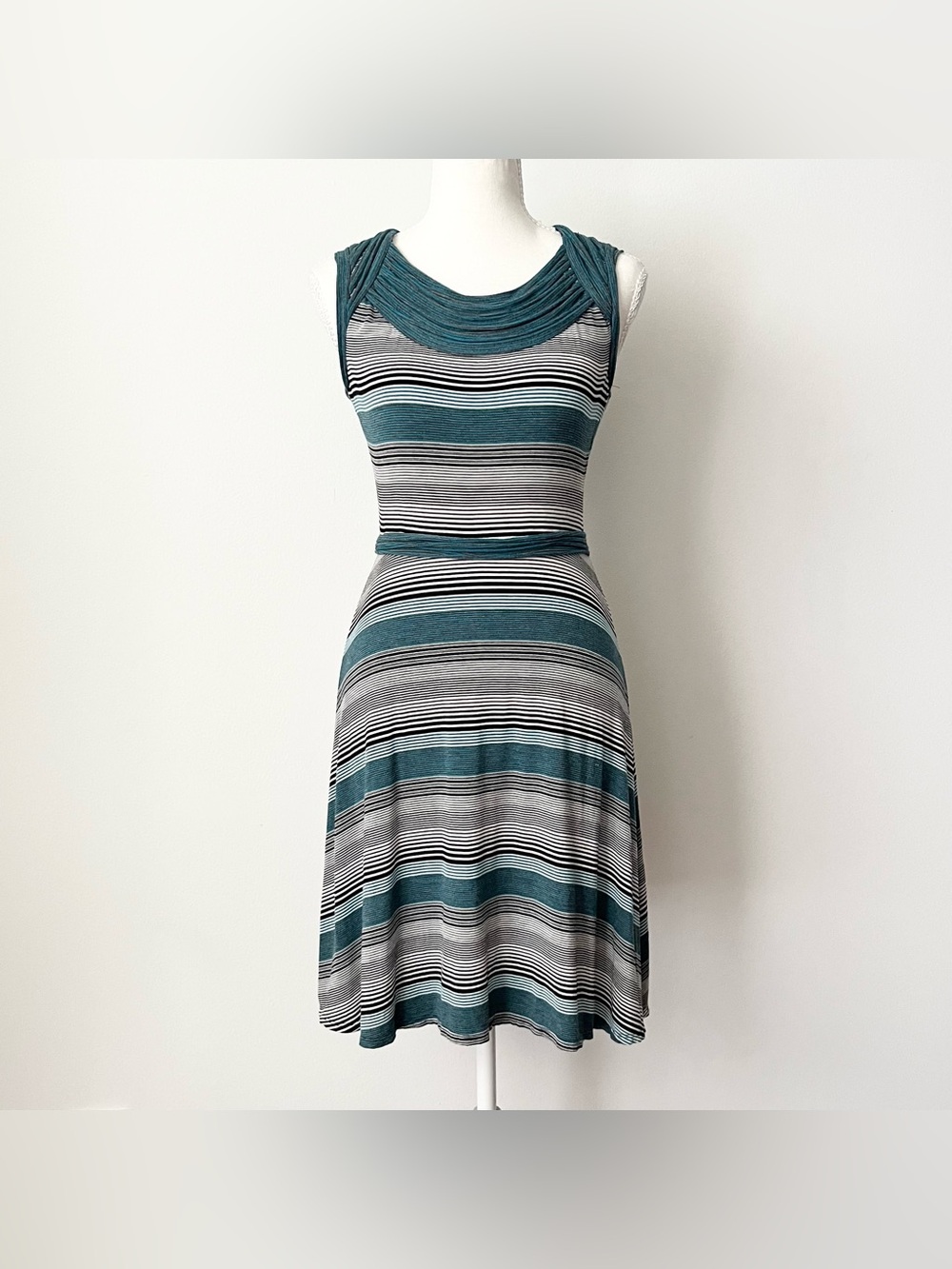 Max Studio Striped Jersey Dress XS Black White Teal Blue Stretchy Comfy Summer